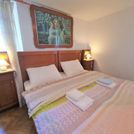 Convallaria Apartment *